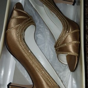 Gold Heels Size 8 Womens Dress Shoe